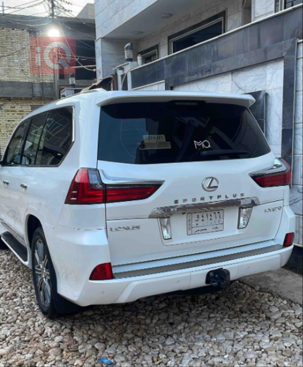 Lexus LX